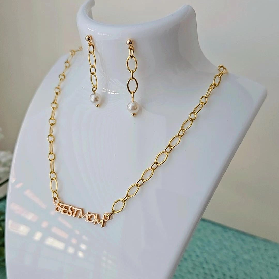 Best Mom Necklace