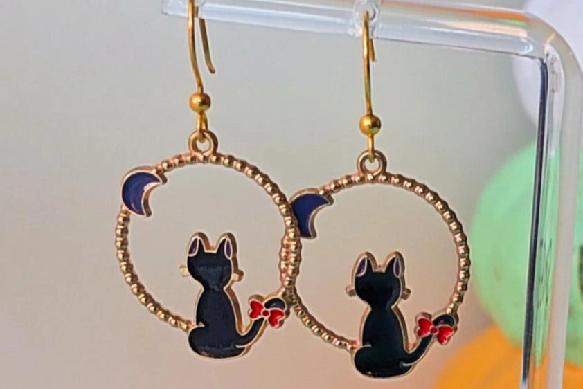 Spooky Cat Gold Earrings