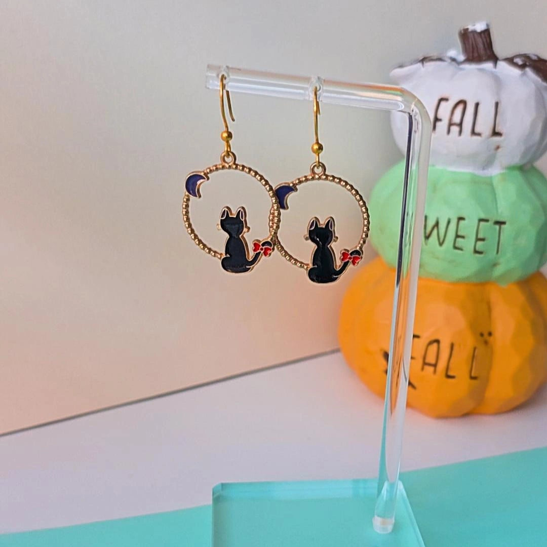 Spooky Cat Gold Earrings