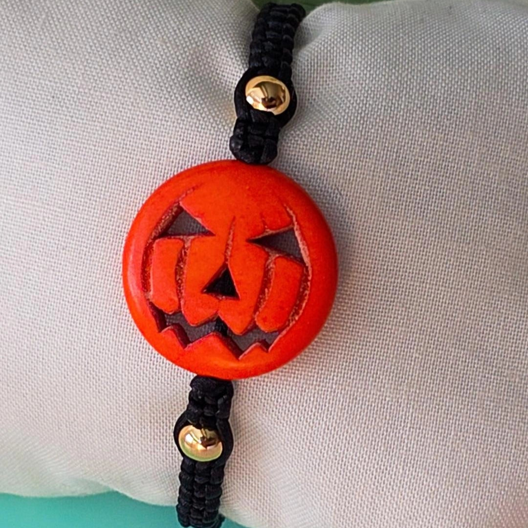 Hunted Pumpkin Macrame Bracelet