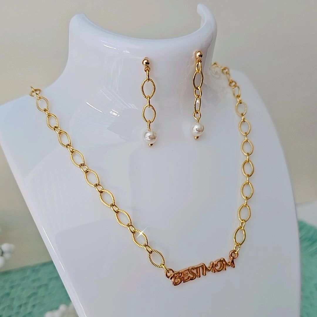 Best Mom Necklace