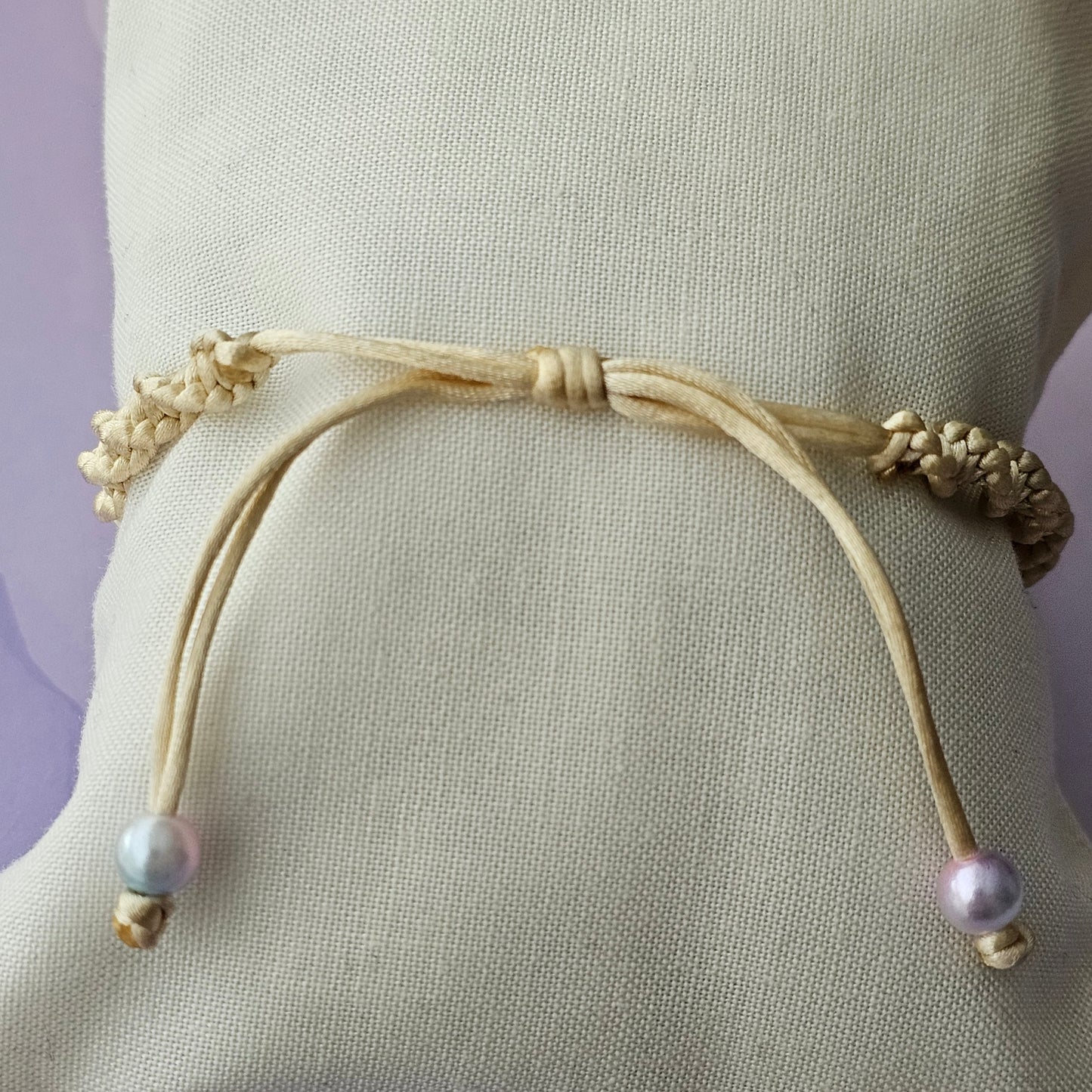 Adjustable closing